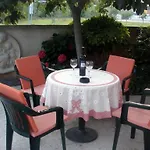 In With Terrace, Air Conditioning,wifi 4449-1 Hébergement de vacances
