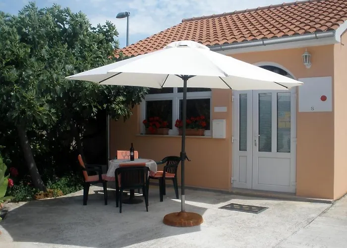 In With Terrace, Air Conditioning,wifi 4449-1 Holiday home *